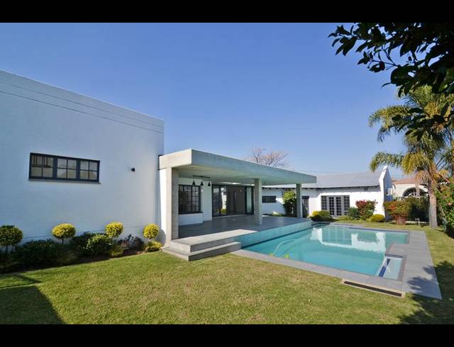 5 BEDROOM HOUSE FOR SALE IN BENMORE GARDENS